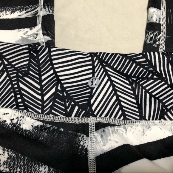 Lululemon Pace Rival + Wunder Under Crop sz.4 - Picture 8 of 9